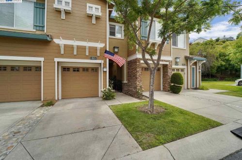 3651 Pinon Canyon Ct, Hayward, CA 94552-5430