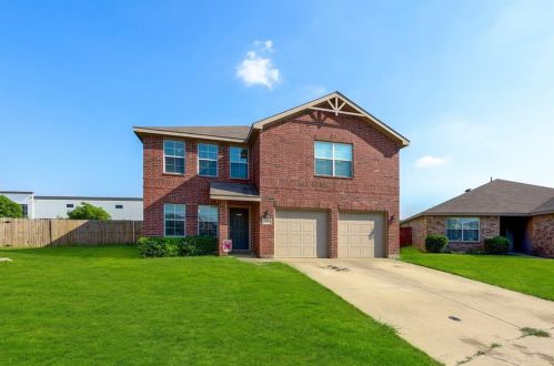 200 Dakota Ridge Dr, Fort Worth, TX 76134-5338