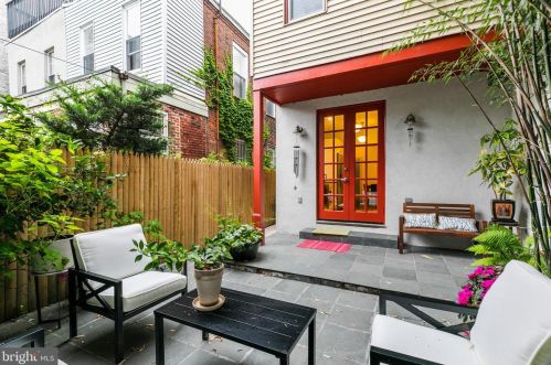 1307 Ellsworth St, Philadelphia PA  19147-4415 exterior