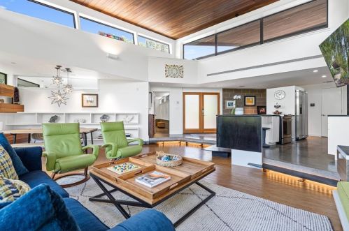 1101 Cyn Edge Dr, Austin TX  78733-2005 exterior