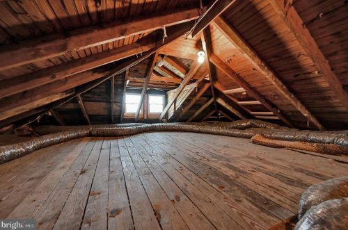 1504 Carlisle Pike, Hanover PA 17331-8820 exterior