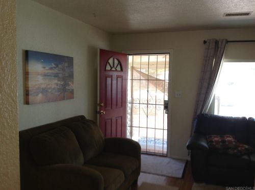 461 Claydelle Ave, El Cajon, CA 92020-4509