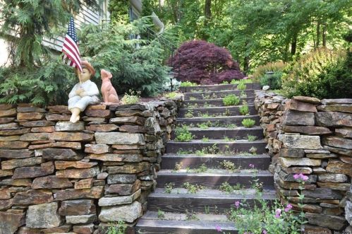 31 Arrowhead Way, Woodbury, CT 06798-2024