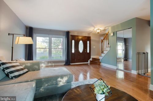 241 Nassau Dr, Tavistock NJ 08033-3976 exterior