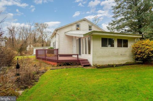 131 Spruce Ln, Harrisburg, PA 17112-9743