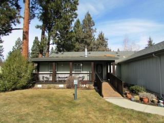 1060 Yapoah Crater Dr, Black Butte Ranch, OR 97759-9813