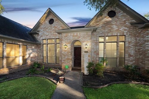 4759 Lake Village Dr, Fulshear, TX 77441-4004