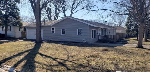 526 Juniper Ln, Bradley, IL 60915-1169