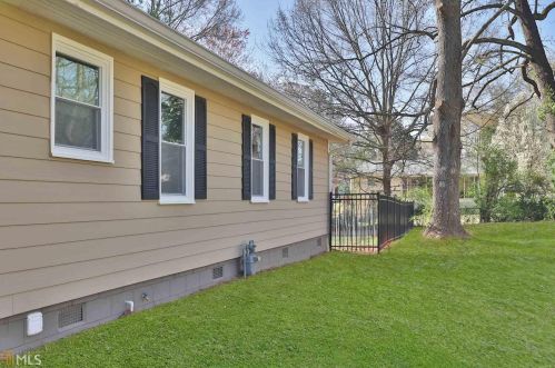 976 Pinehurst Dr, Smyrna GA  30080-4225 exterior