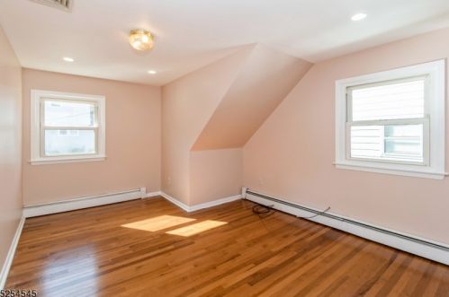 2 Green Tree Ln, Dover NJ  07801-4420 exterior