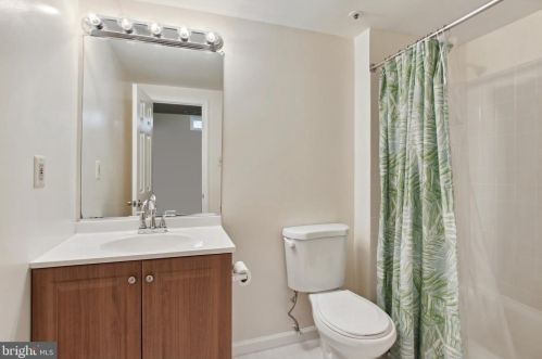 3305 Sea Prt Way, Silver Spring MD 20902-2200 exterior