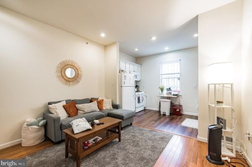 1739 Berks St, Philadelphia, PA 19121-3321