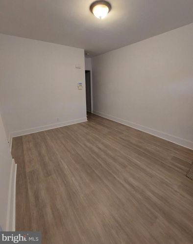 225 Phillips Ave, Trenton NJ  08638-4139 exterior