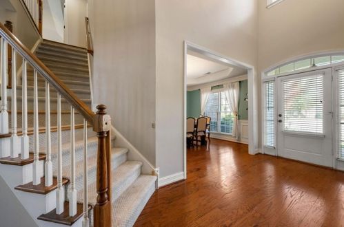 1075 Queensgate Dr, Smyrna GA  30082-6400 exterior
