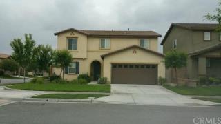 555 Elm Park Ave, Rialto, CA 92376-3287