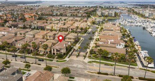 4005 Harbour Island Ln, Oxnard, CA 93035-1448