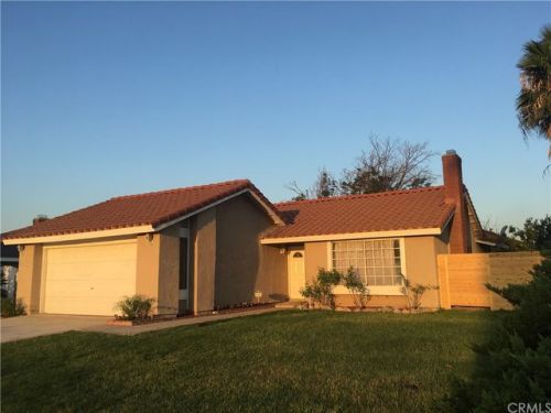 582 Larch Ave, Rialto, CA 92376-4745
