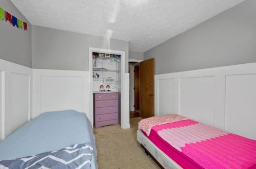 2329 Fairgreen Dr, Cincinnati OH  45238-3230 exterior