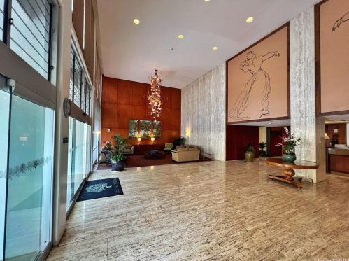1350 Ala Moana Blvd, Honolulu HI  96814-4215 exterior