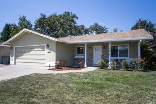 170 Hemlock St, Vacaville, CA 95688-2727