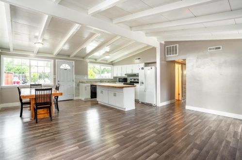 897 Quantas Ln, Hayward, CA 94545-2123