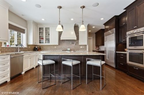 26 Golf Ave, Willowbrook IL  exterior