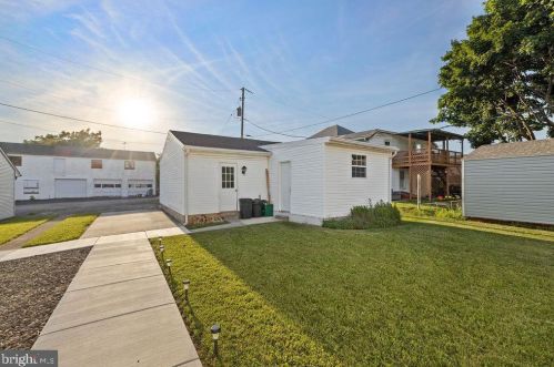 750 Walnut St, Hanover PA 17331-2051 exterior