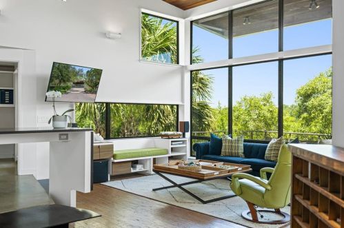 1101 Cyn Edge Dr, Austin TX  78733-2005 exterior