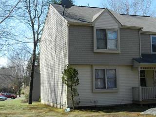 11 Niblick Cir, Coventry, RI 02816-5786