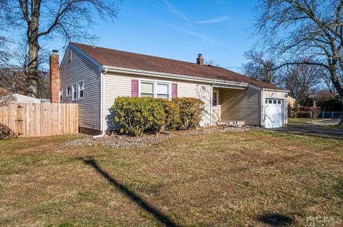 2 Barbara Pl, Edison, NJ 08817-2301