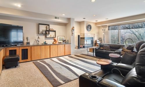 115 Eastwood Dr, Bannockburn IL  60015-5009 exterior