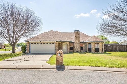 10201 Maverick Dr, Fort Worth TX  76108-4059 exterior