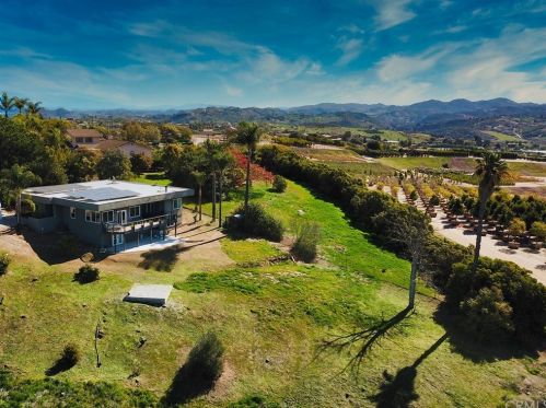 3929 Paso Del Lagos, Bonsall, CA 92003-4905