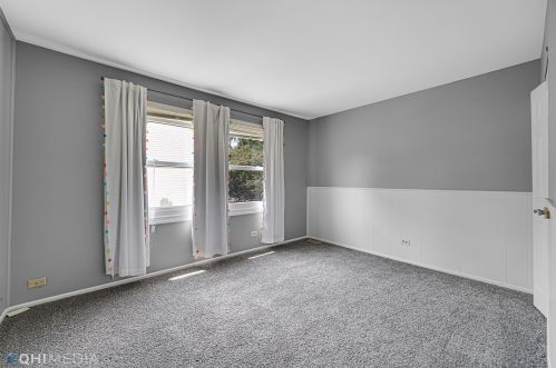 1926 Springside Dr, Naperville IL  60565-2242 exterior