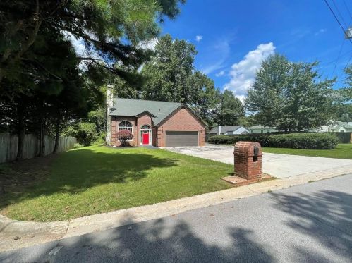 3600 Clearview Dr, Rex GA  30273-1148 exterior