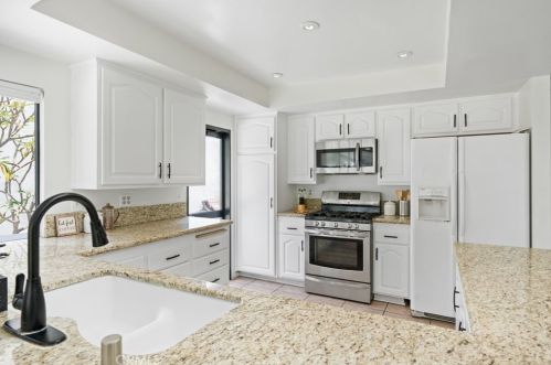 1333 Amberwick Ln, Anaheim CA  92804-5425 exterior