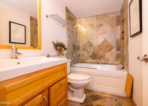 1180 Currier Ave, Simi Valley CA 93065-5162 exterior