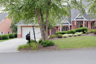 983 Fine Glen Dr, Pigeon Forge, TN 37862-5046