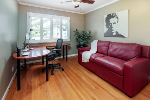 1079 Los Altos Ave, Los Altos CA 94022-1018 exterior