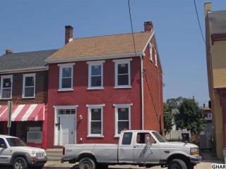 370 10th St, Lebanon, PA 17042-5915