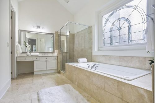 710 Lake Summit Dr, Atlanta GA  30342-1919 exterior