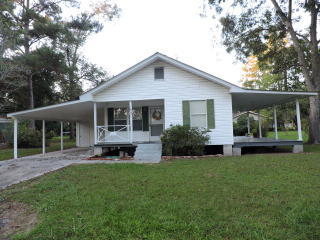 407 1st St, Adel, GA 31620-2346