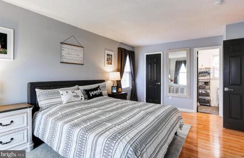 1546 Dunmore Dr, Lancaster PA  17602-1247 exterior