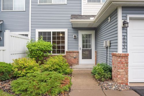 2093 Gresham Ave, Saint Paul MN  55128-4409 exterior