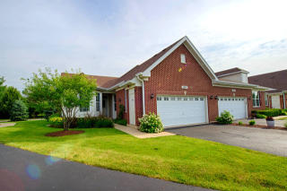 2807 Bond Cir, Naperville, IL 60563-8749