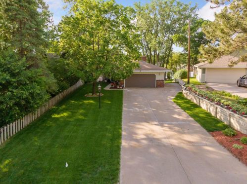 795 Heinel Dr, Saint Paul MN  55113-2152 exterior