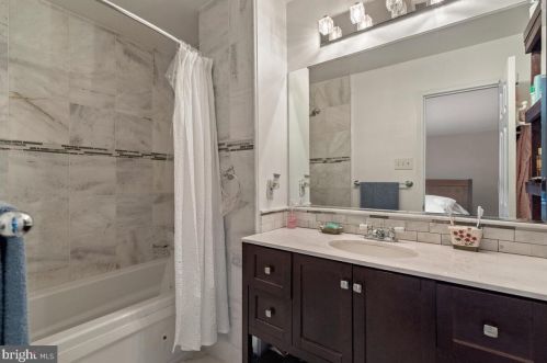 17404 Rocky Gorge Ct, Silver Spring MD 20905-5123 exterior