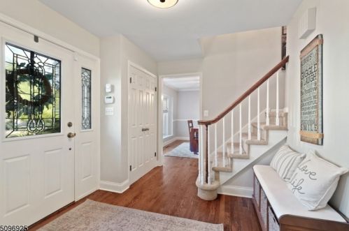 15 Vom Eigen Dr, Morristown, NJ 07960-4748
