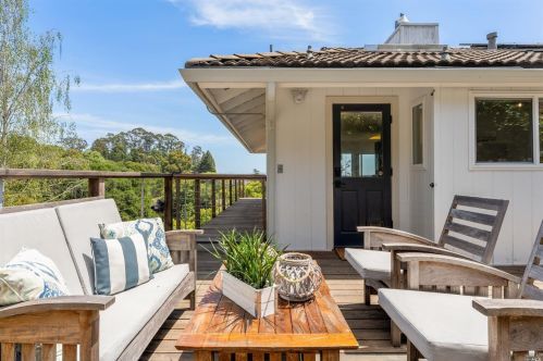 4386 Paradise Dr, Tiburon, CA 94920-1137