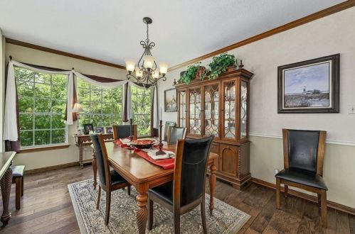 3918 Caney Crk Rd, Austin TX  78732-2216 exterior